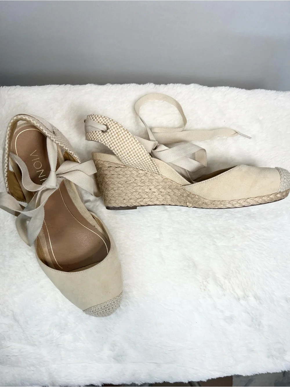 Vionic Aruba Maris Lace-Up Cream Espadrille Wedge Sandals with Ankle Tie sz 7
